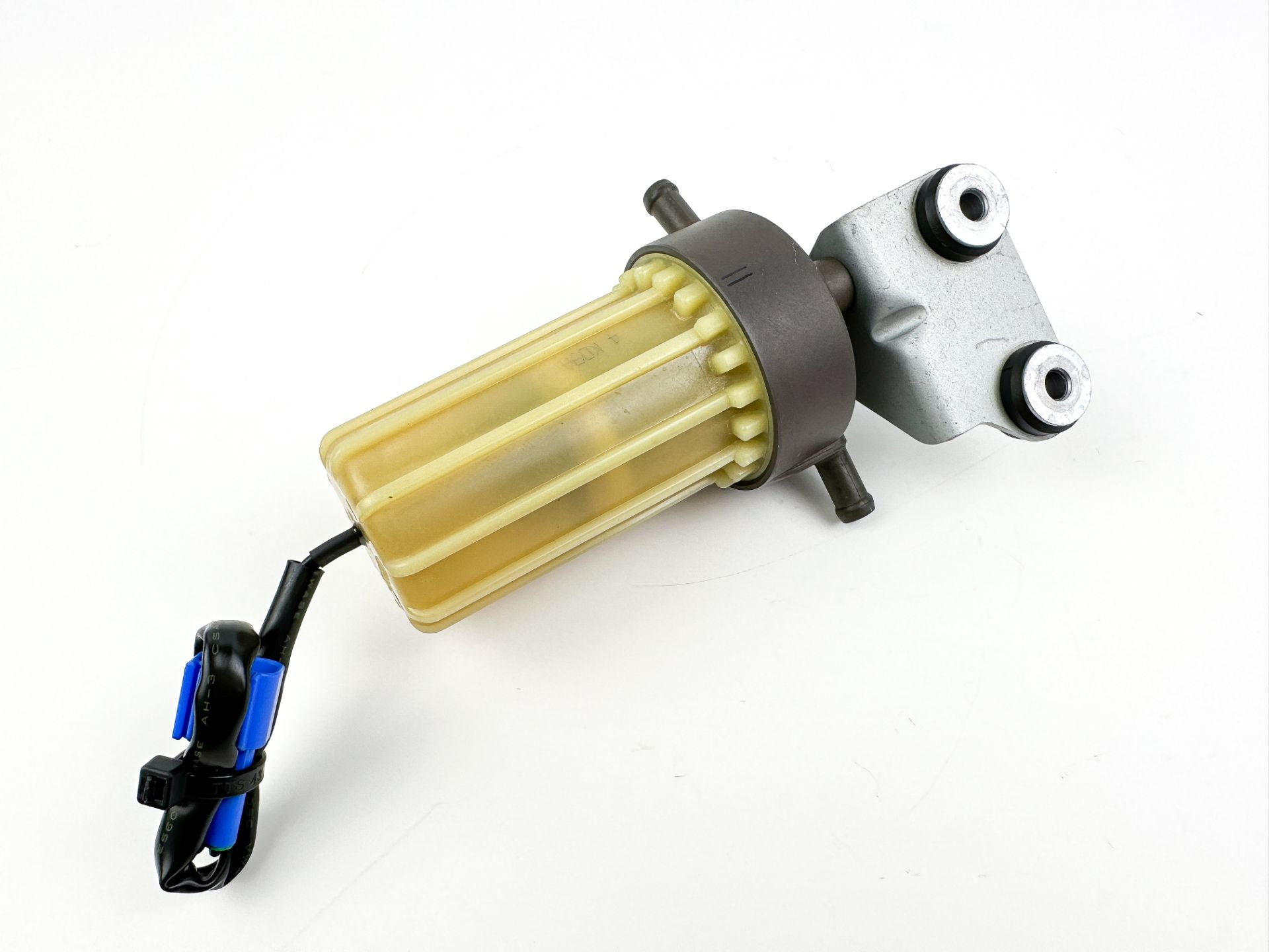 2019 Yamaha 150 HP 4 Stroke Outboard Fuel Filter Assembly 6P3-24560-03-00 OEM