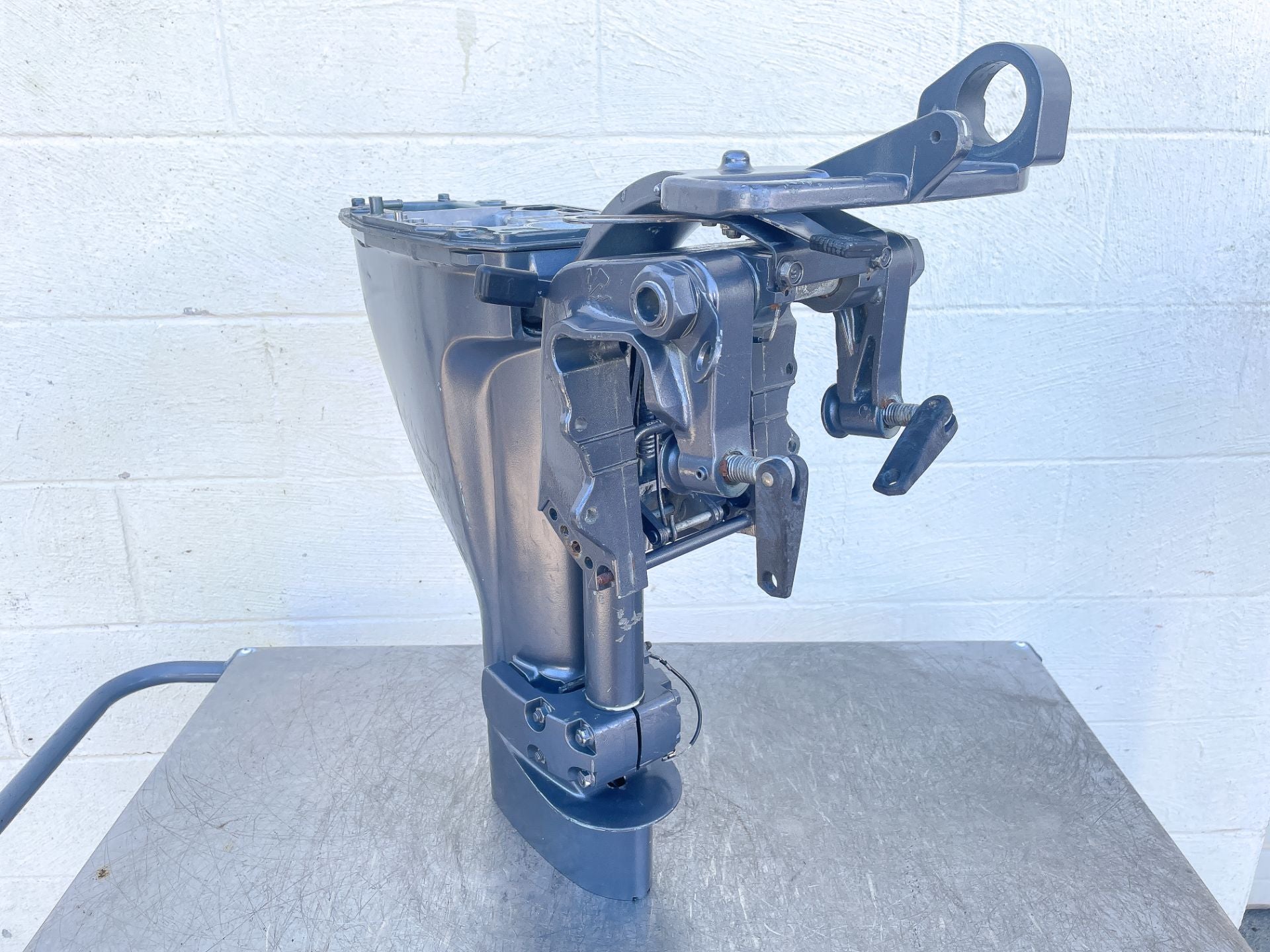 1998 Yamaha 15 HP 4 Stroke Outboard Complete Midsection & Swivel Bracket 66M-45111-10-4D OEM