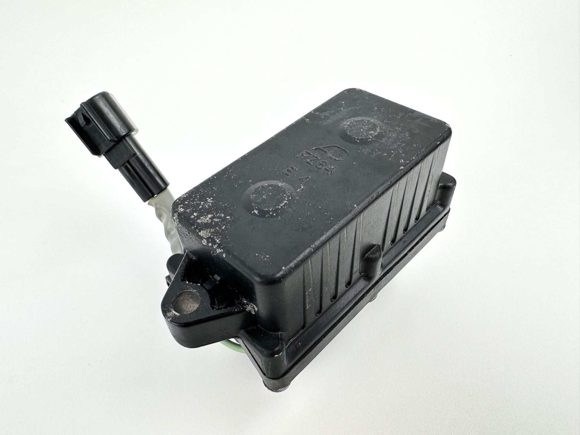 2004 Yamaha 90 HP 2 Stroke Outboard Trim Tilt Relay 61A-81950-00-00 OEM