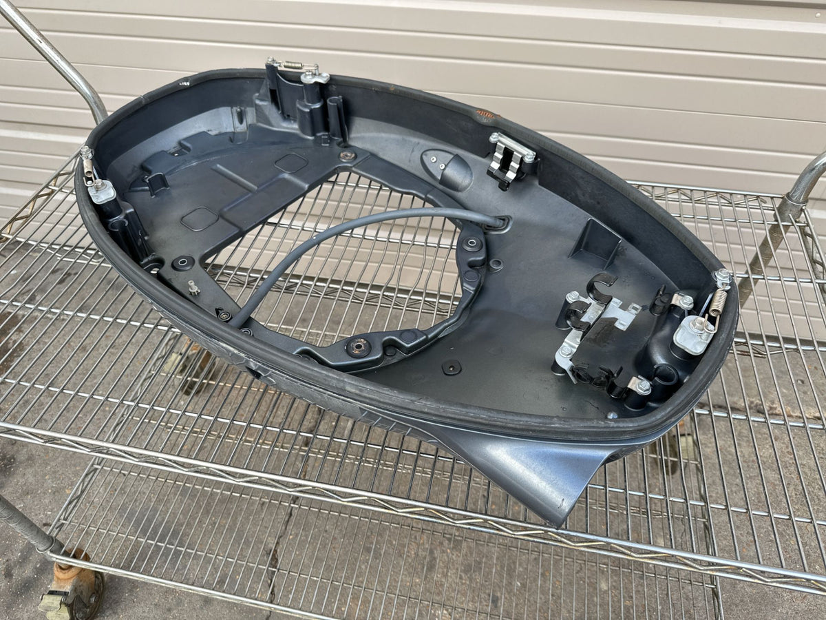 2014 Yamaha 200 HP 4 Stroke Outboard Bottom Cowling Pan 6DA-42710-00-8D OEM