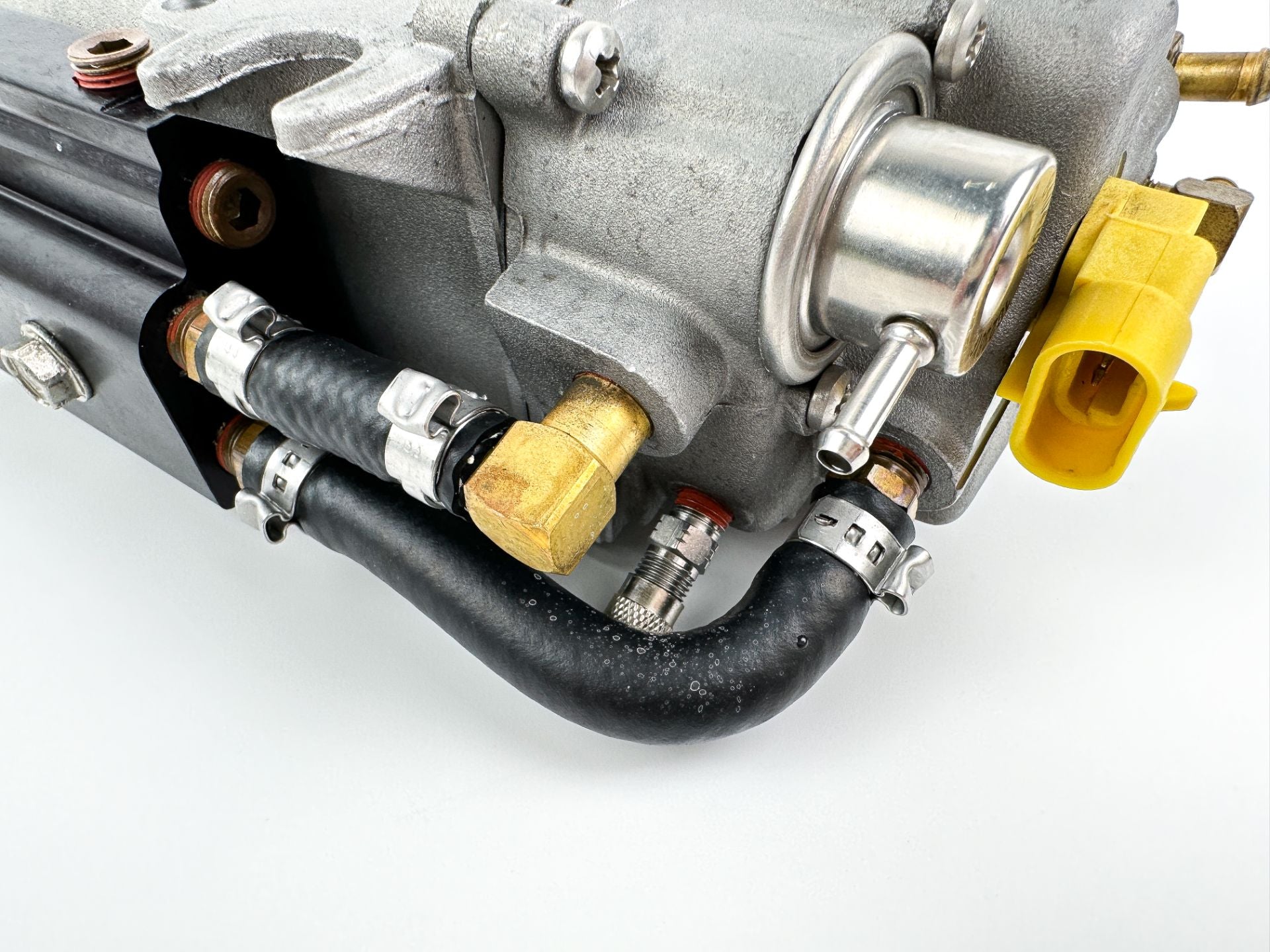 2004 Mercury 60 HP 4 Stroke Outboard Vapor Separator Tank VST 883214T1 OEM