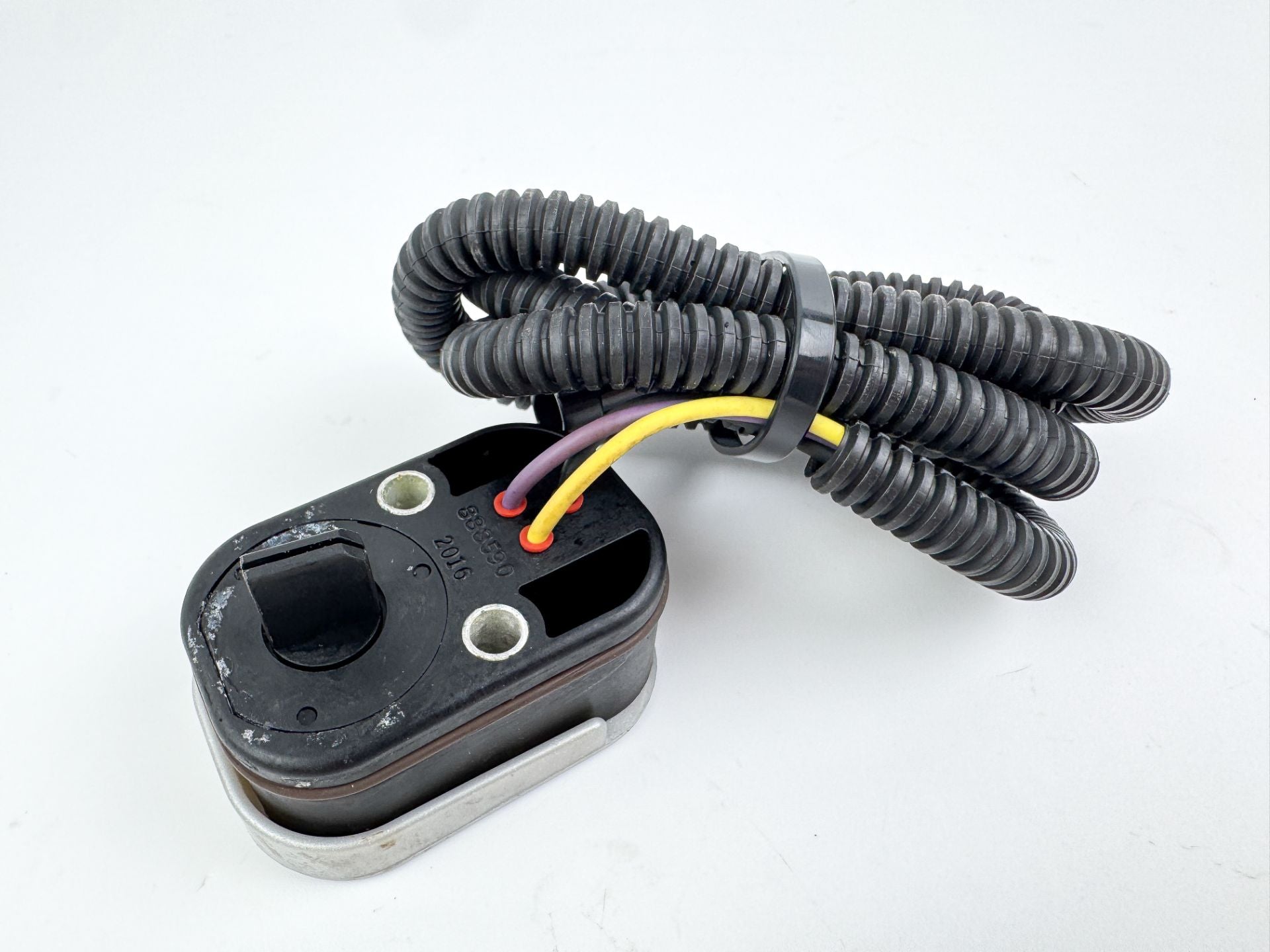 2012 Mercury 300 HP 4 Stroke Outboard Trim Sender Unit Sensor 888590002 OEM