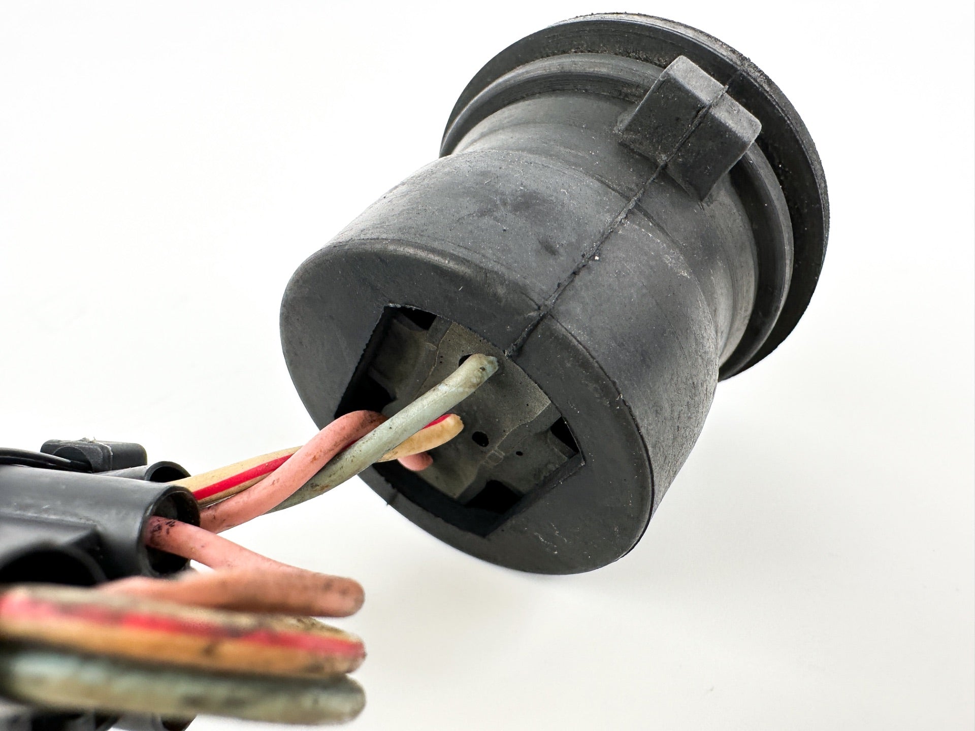 2004 Suzuki 115 HP 4 Stroke Outboard Trim Switch 37850-99E05 OEM