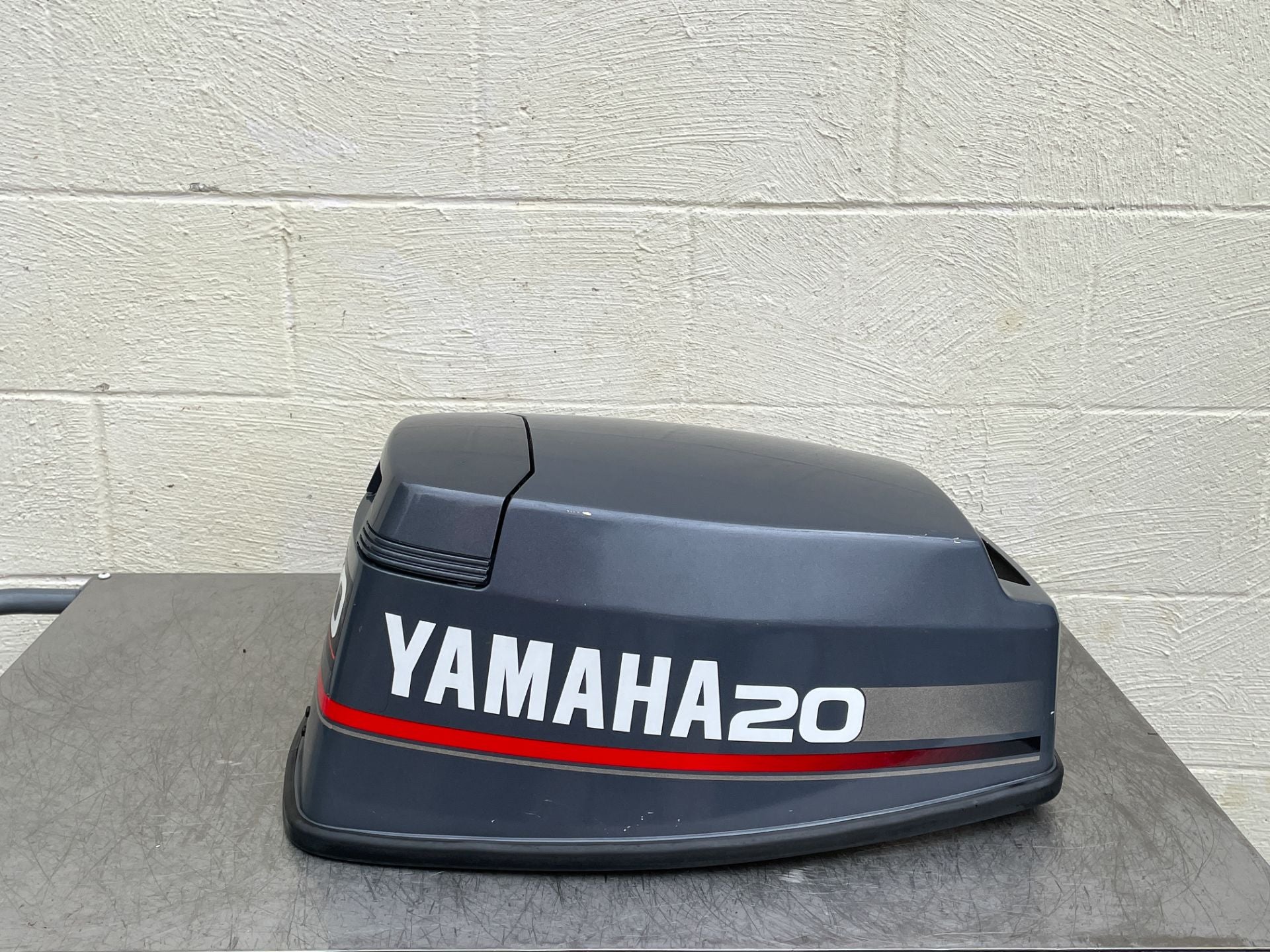 Yamaha 20HP 2 Stroke Outboard Top Cover Cowling Lid Pull Start