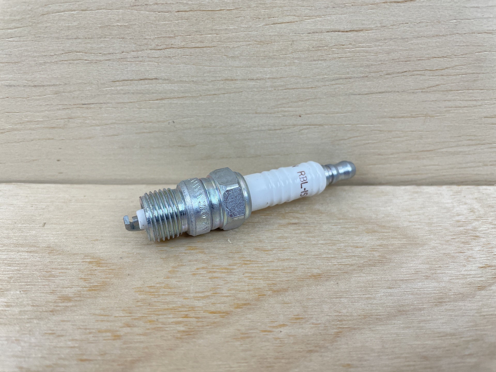 Champion RBL15Y Spark Plug Brand New OEM