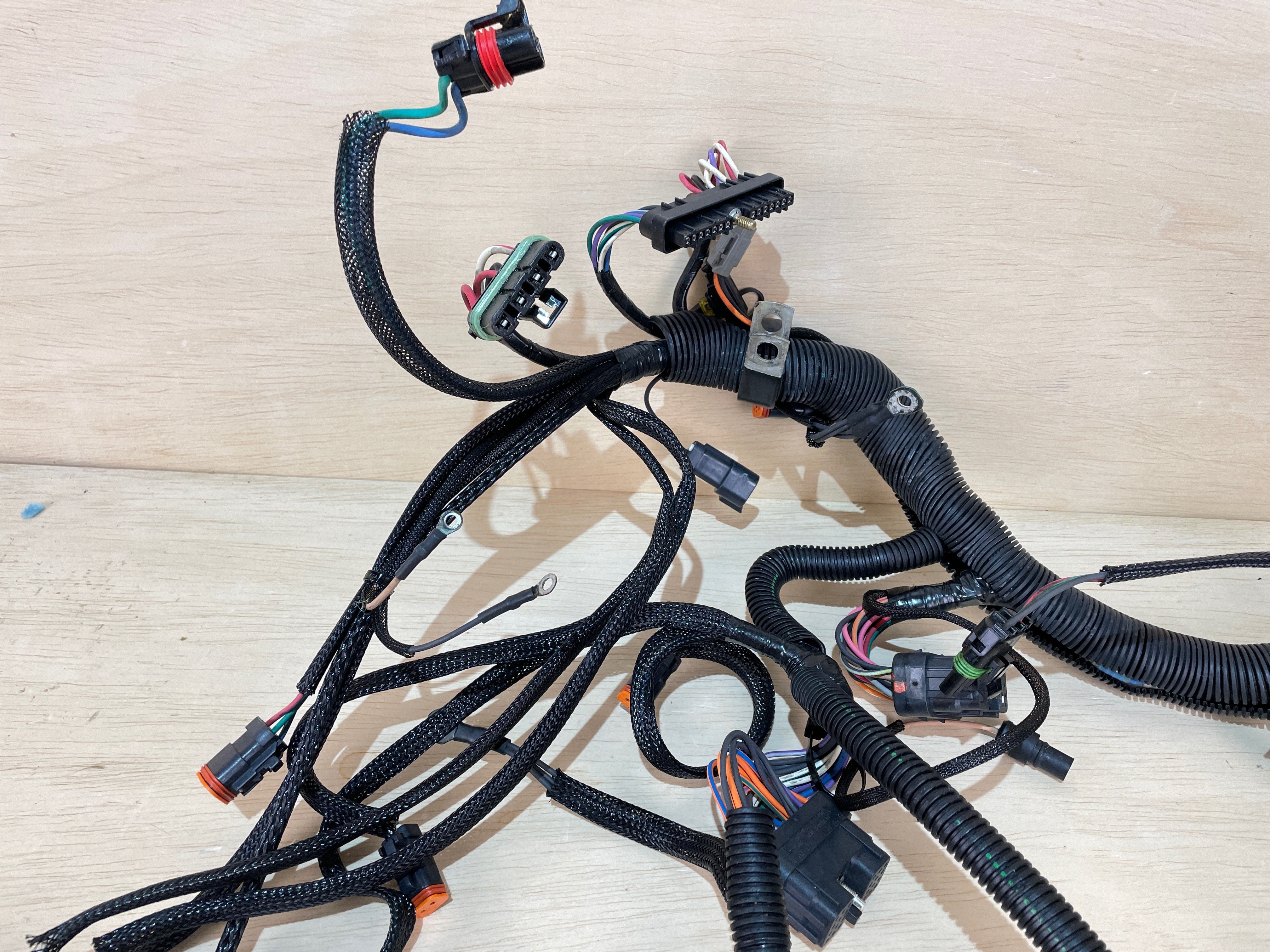 2000 Evinrude Ocean Pro 225HP Outboard Engine Wiring Harness Assembly 0586582