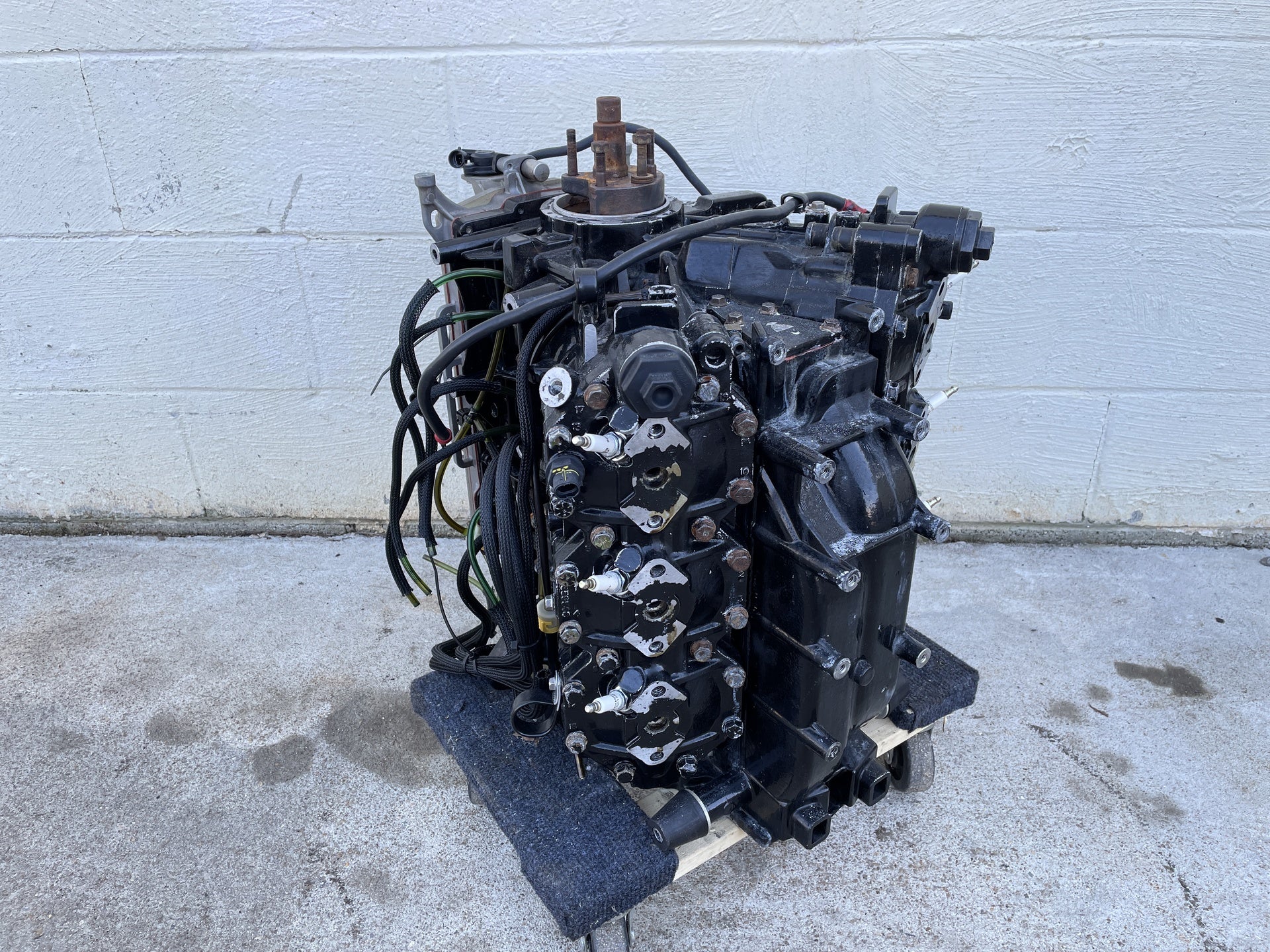 2007 Evinrude 150HP Etec Crankcase Powerhead Assembly - 547 Hours