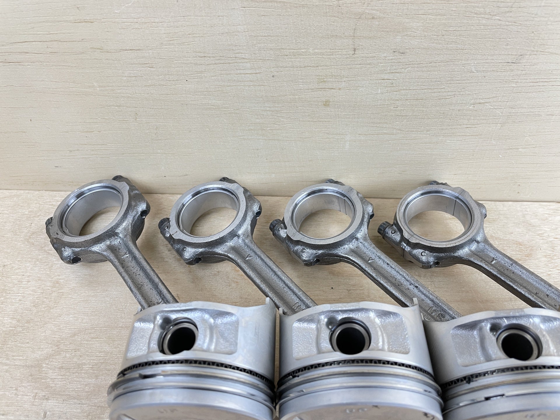 1999 Yamaha 50HP 4 Stroke Outboard Piston & Connecting Rod Set 62Y-11631-00-96