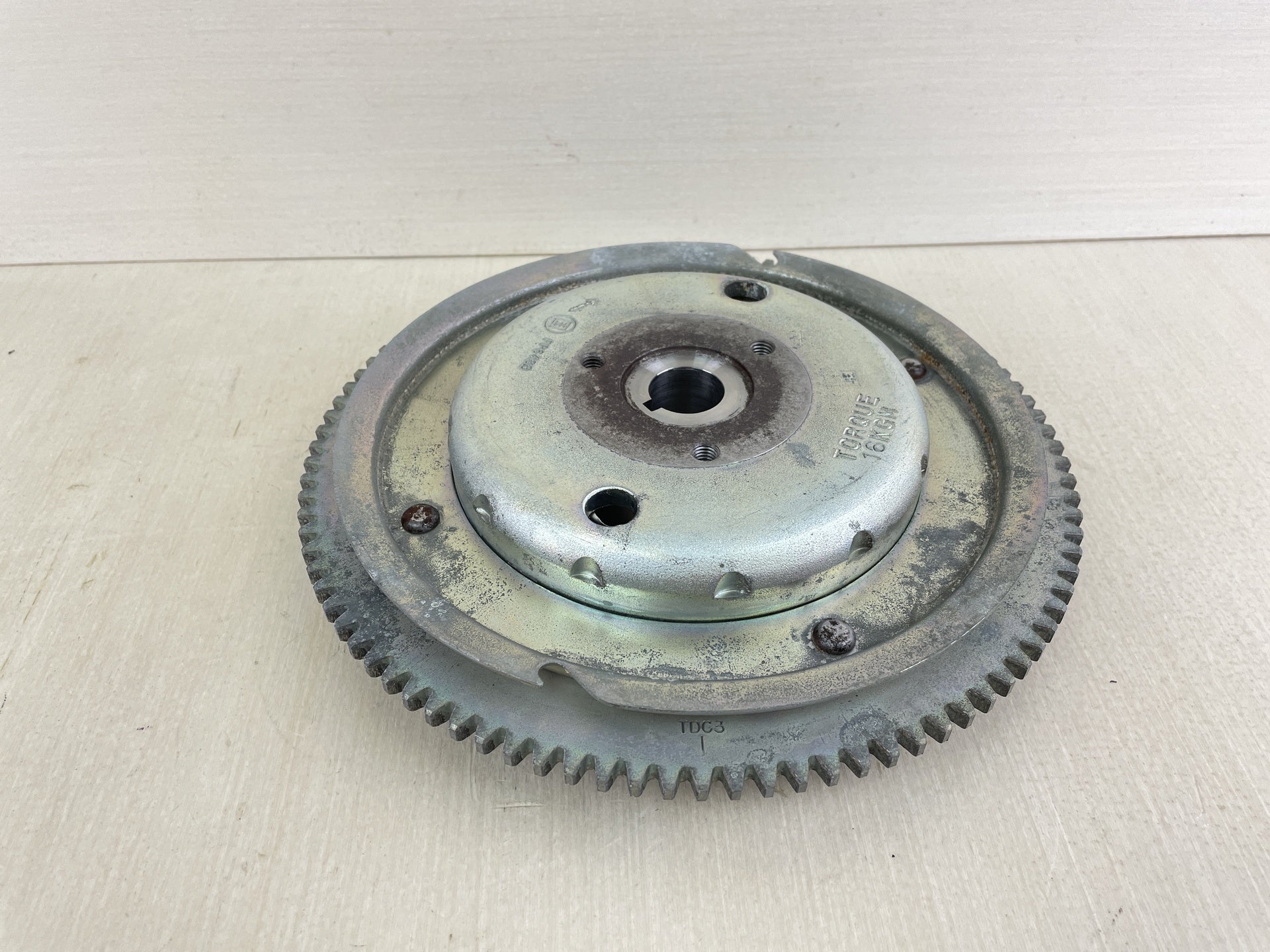 2004 Yamaha 60HP 2 Stroke Outboard Flywheel Rotor Assembly 6H2-85550-00-00