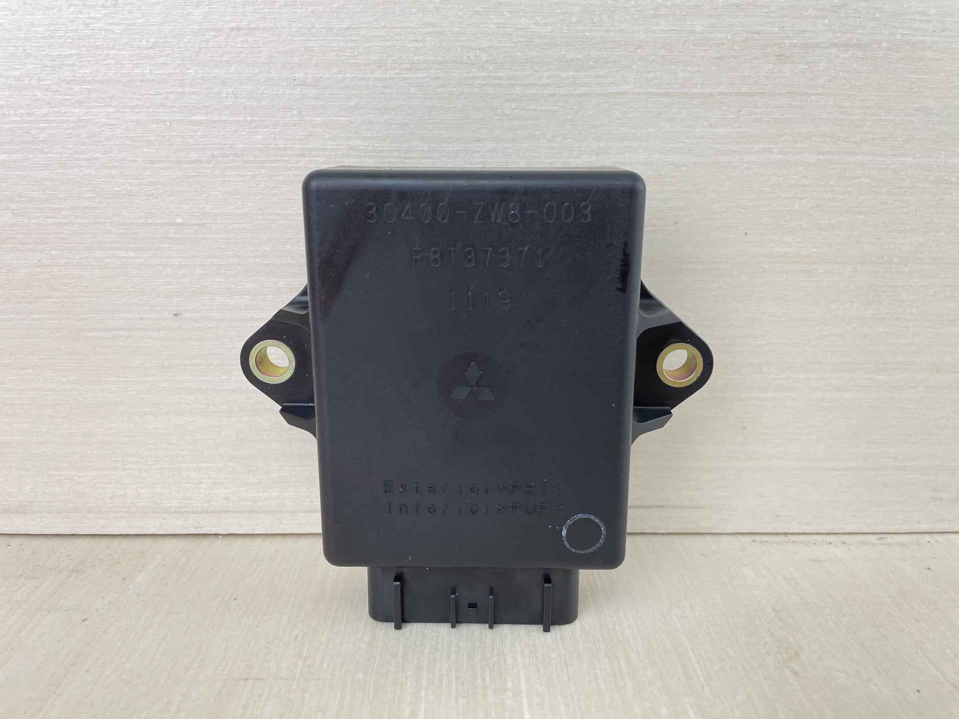 Honda 8 9.9 HP 4 Stroke Outboard Ignition Control Module CDI 30400-ZW8-003