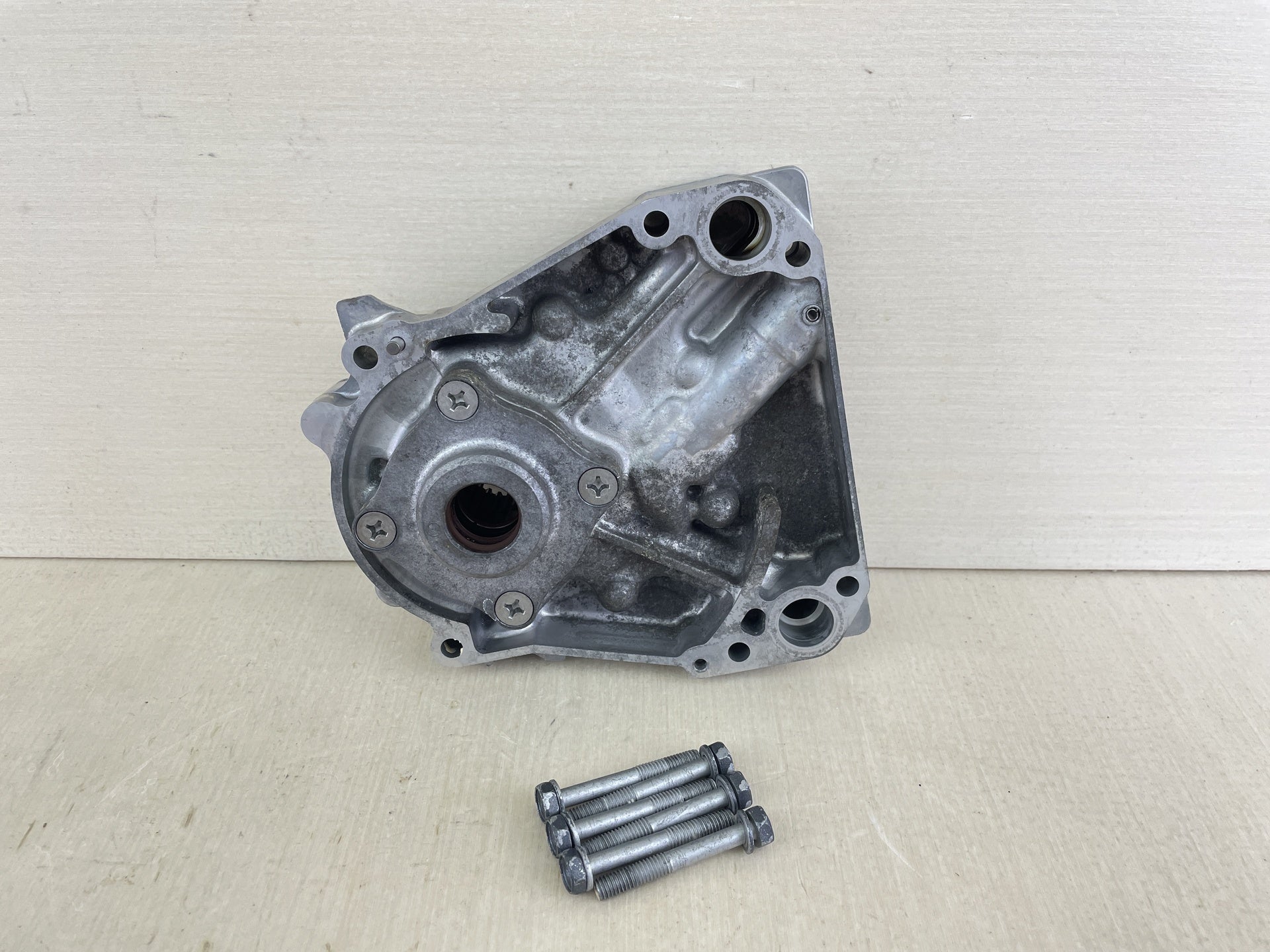 2006 Yamaha 115HP 4 Stroke Outboard Oil Pump Assembly 67F-13300-10-00