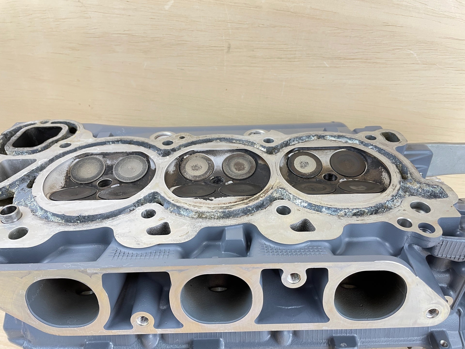 2006 Yamaha 250HP 3.3L 4 Stroke Port Cylinder Head Assembly 6P2-11120-01-94