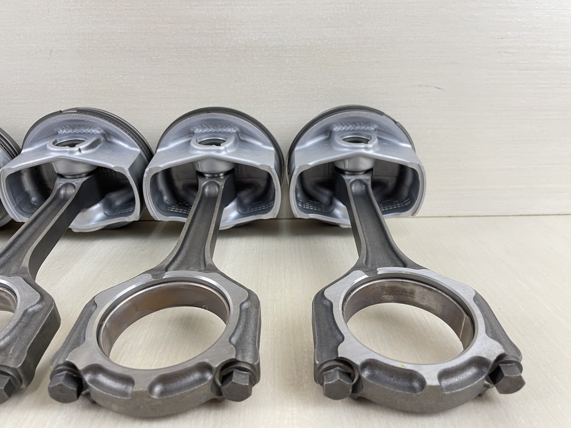 2015 Yamaha 200HP F200 4 Stroke Outboard Piston & Connecting Rod Set 6DA-11631-10-94