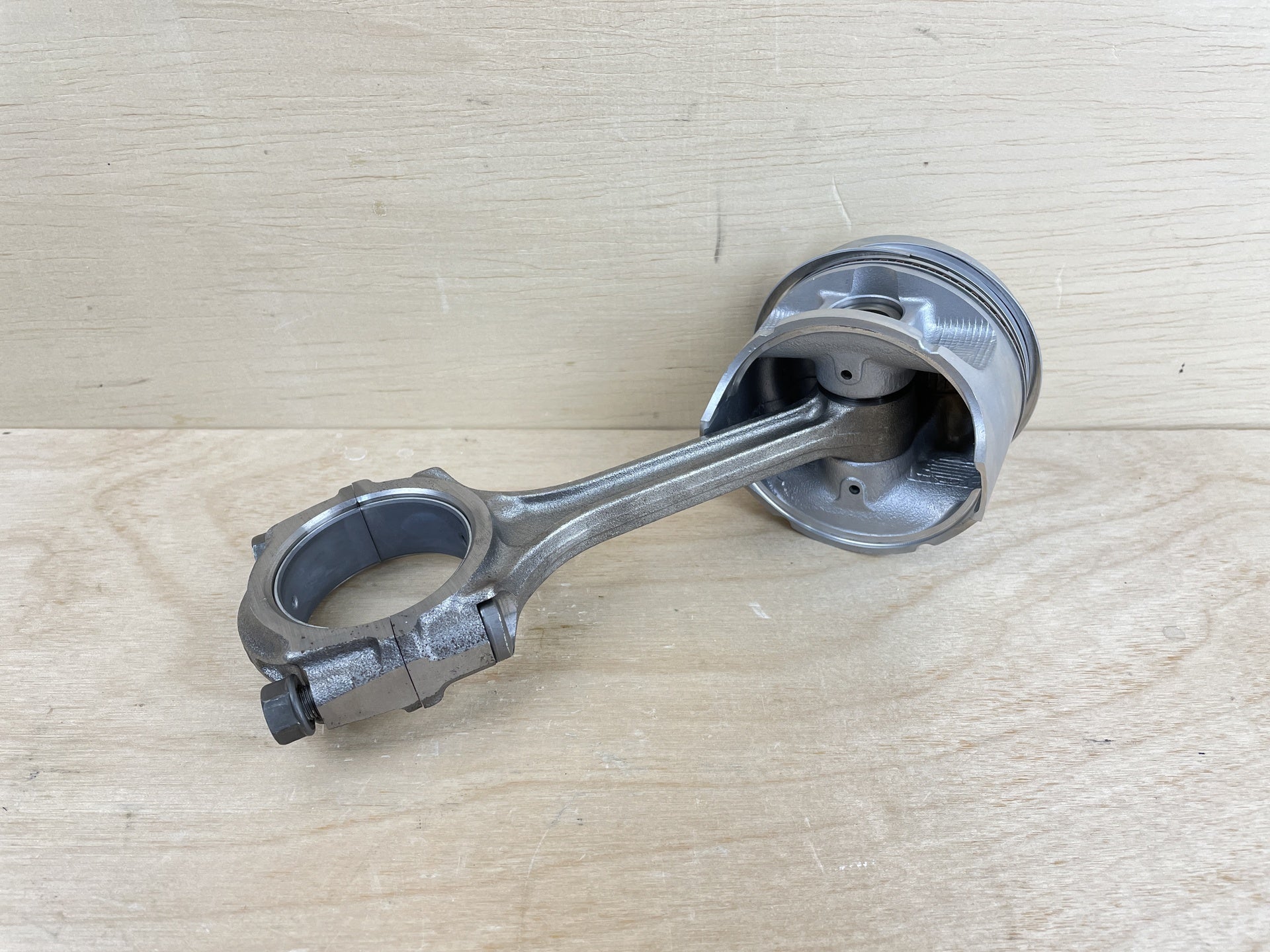 1997 Honda 90HP 4 Stroke Outboard Piston With Connecting Rod 13101-ZW1-000