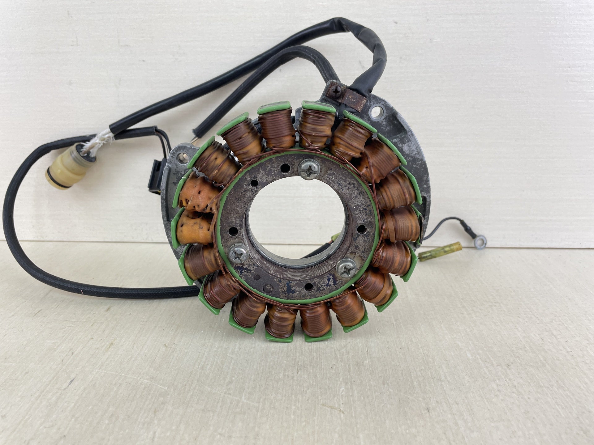 2003 Yamaha 80HP 4 Stroke Outboard Pulser Base Stator Assembly 67F-85560-01-00