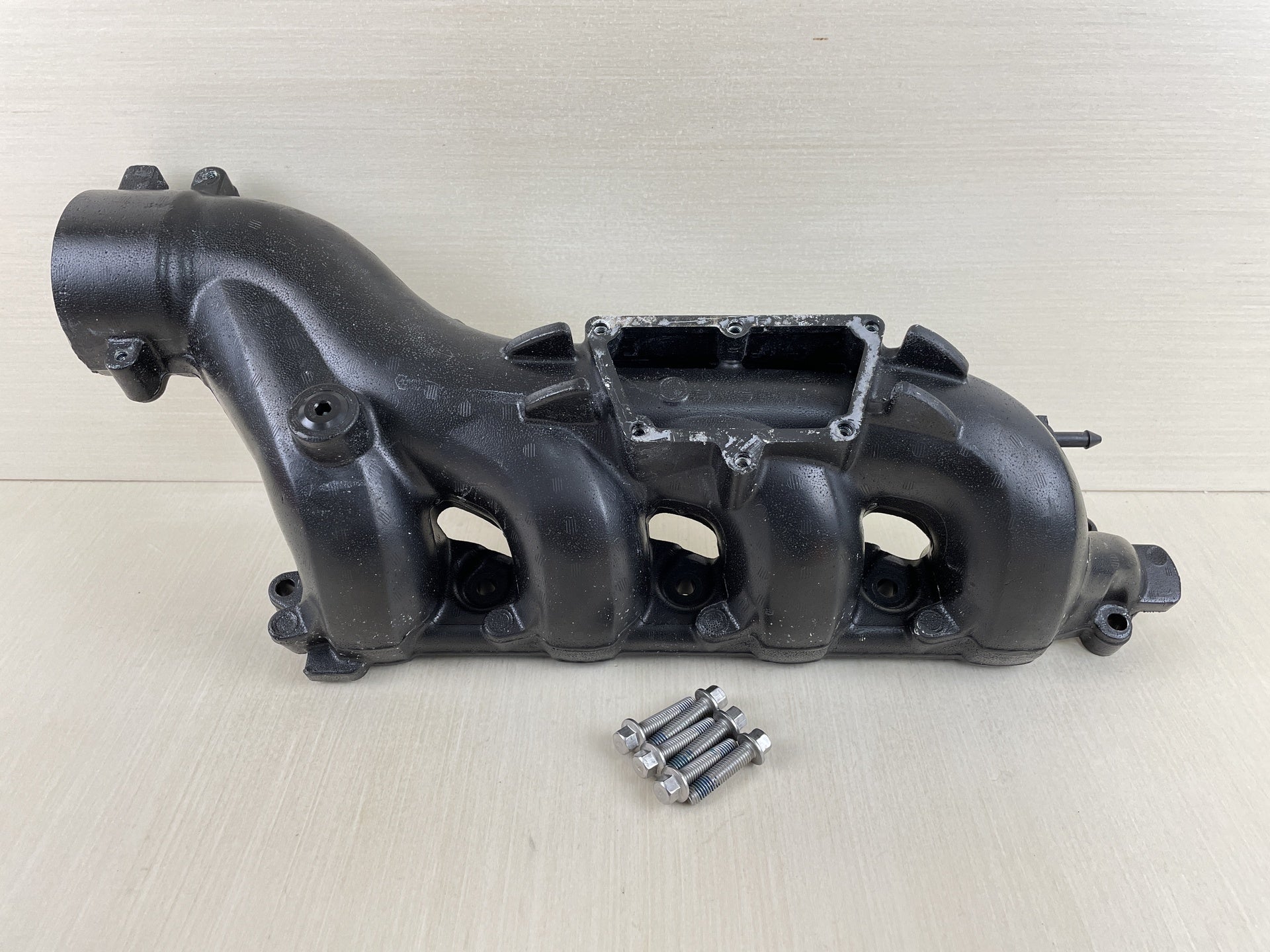 Mercury 90HP 4 Stroke EFI Outboard Exhaust Manifold 8M0090823