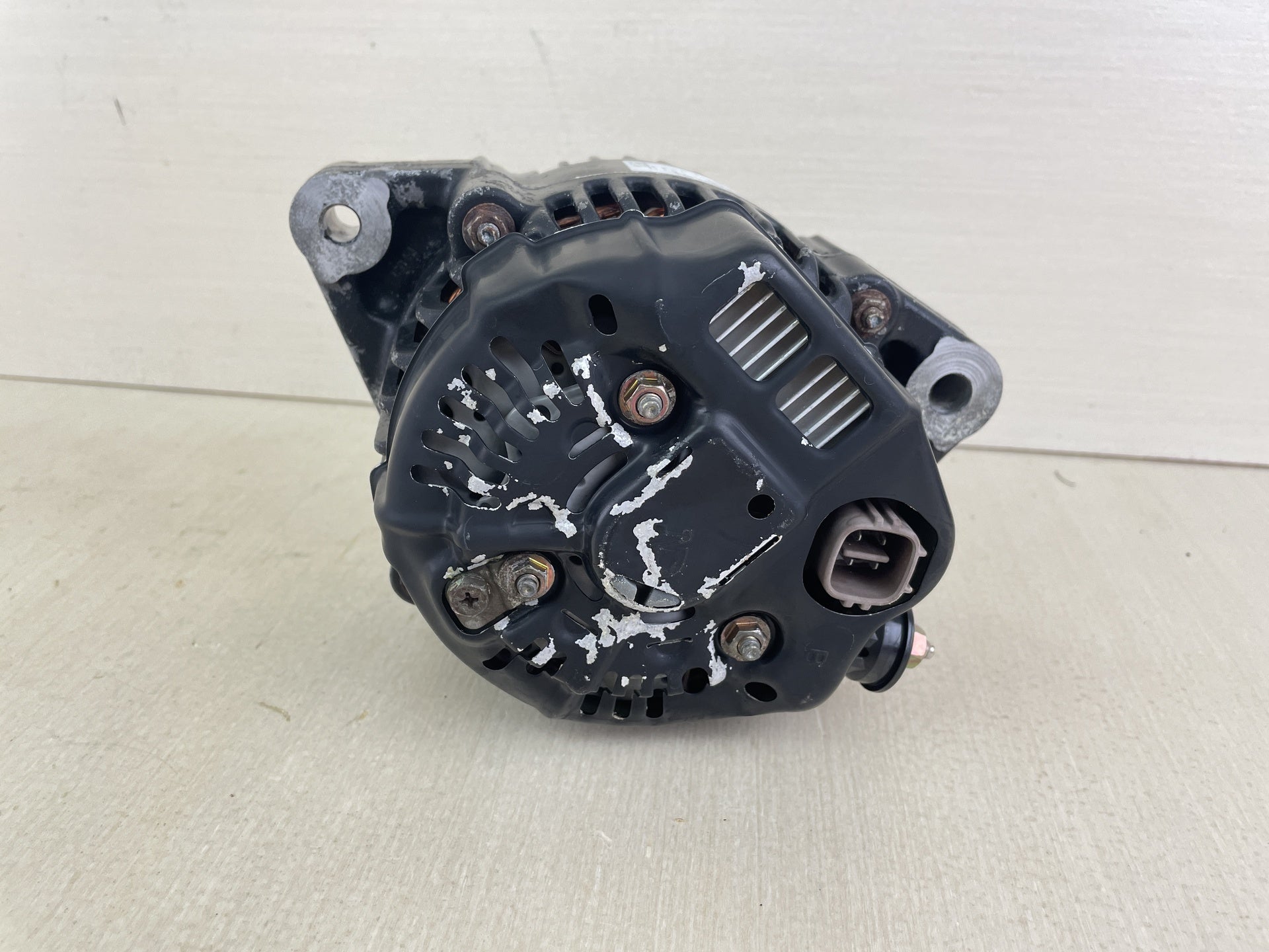 2002-2007 Honda 200 225 HP 4 Stroke Outboard Alternator Assembly 31630-ZY3-013