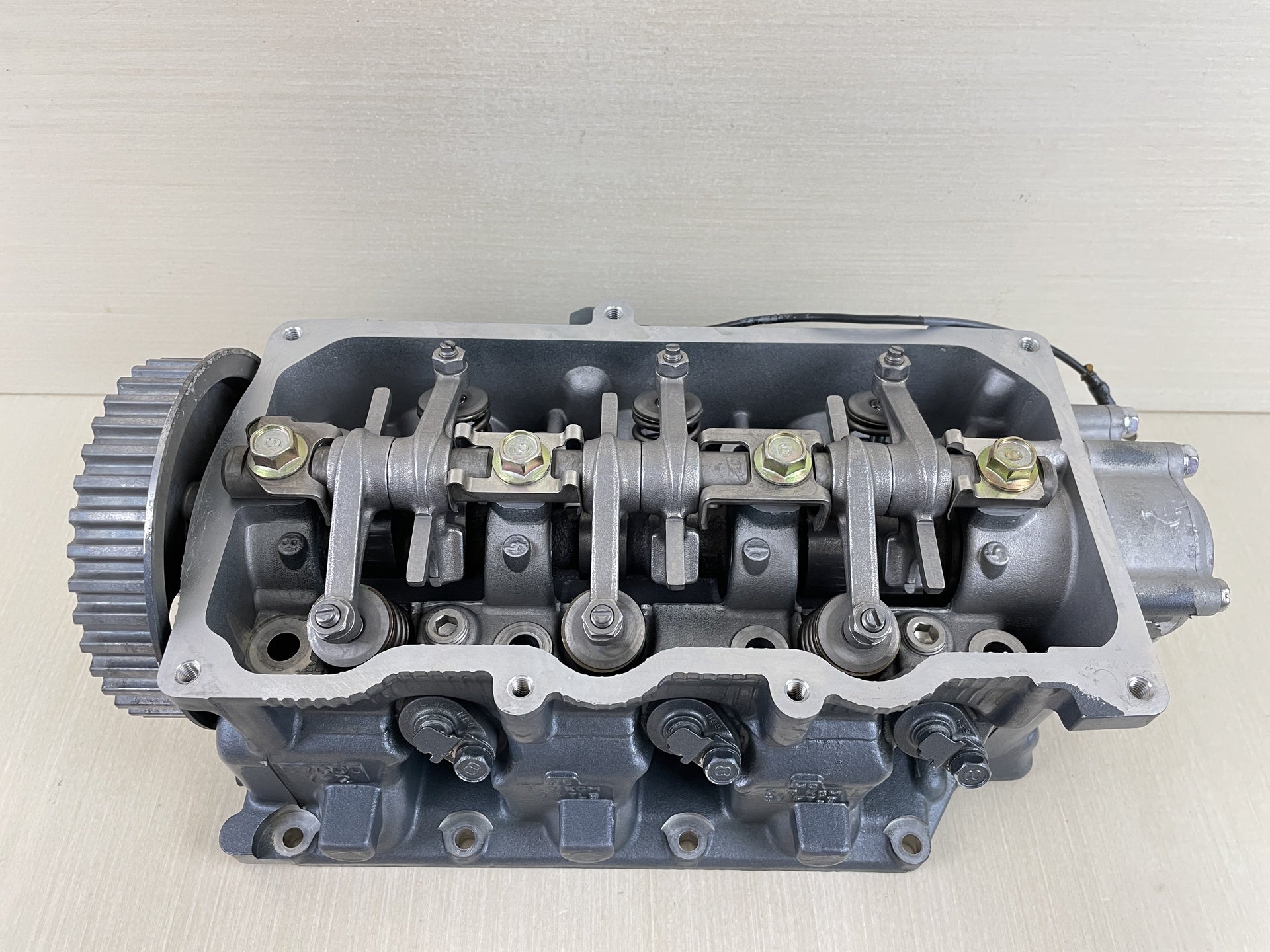 2000 Yamaha 40HP 4 Stroke Outboard Cylinder Head Assembly 67C-W009A-00-4D